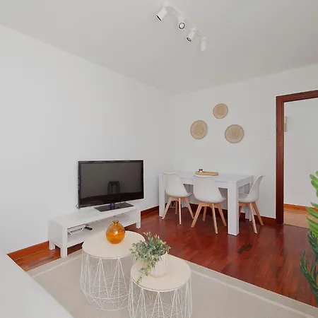 165a Apto Moderno 2 By R2r Consulting 아파트