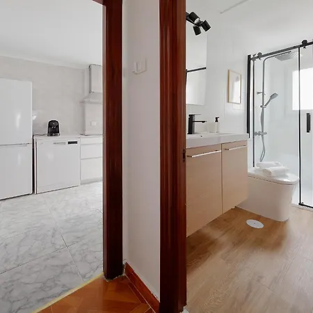 165a Apto Moderno 2 By R2r Consulting 아파트 *